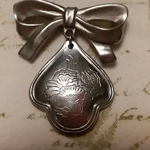 Kirk Stieff Pewter Pin August Poppy 902-8